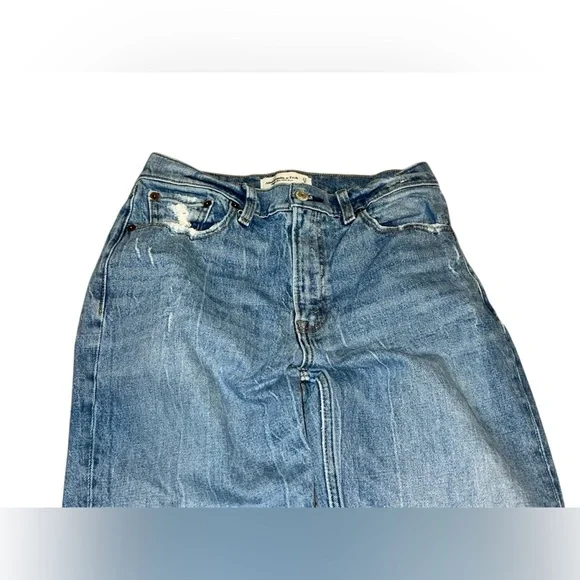 abercrombie&fitch high rise mom light wash lightly distressed jeans women’s 27” - Picture 4 of 11